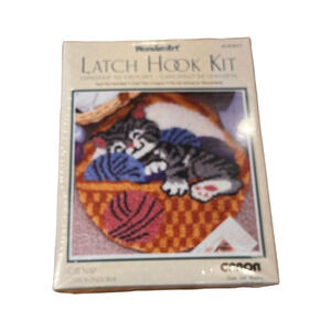 WonderArt Caron Cat Nap Latch Hook Kit #R017 24” Round Sealed USA
